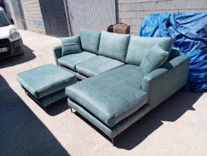 Tapicería En Madrid - Expertos En Tapizado De Muebles Y Decoración Textil 15 - Tapiceria Madrid ❤️ Sofá de tres plazas retapizado en tela por Tapicería Madrid