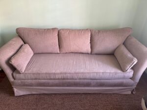 Tapicería En Madrid - Expertos En Tapizado De Muebles Y Decoración Textil 14 - Tapiceria Madrid ❤️ Taller de Tapiceria Madrid con herramientas, muestras de telas y piezas en proceso